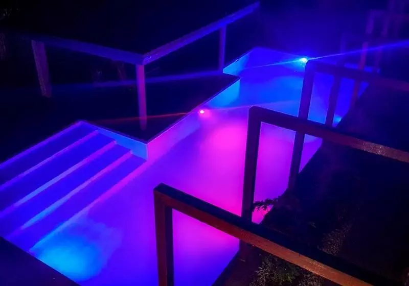 Hotelli Seafront Apartment Coral Coast