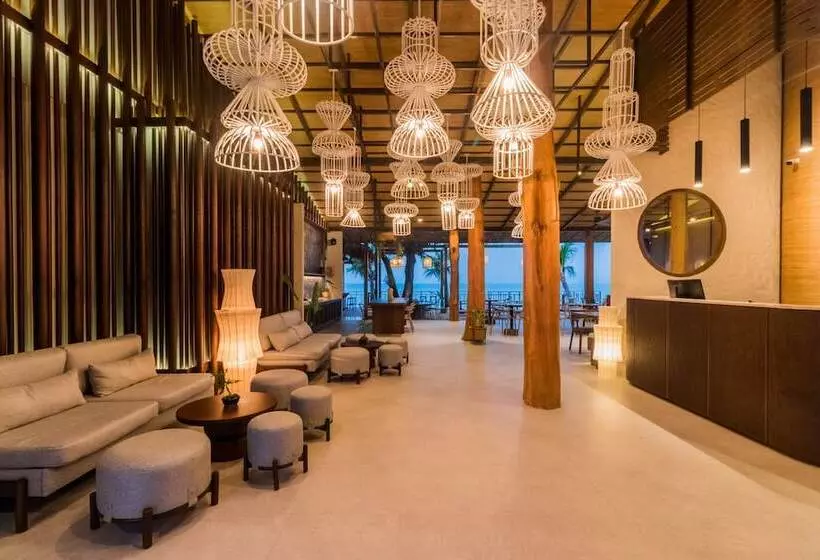 Hotelli The Flow Samui Beach Resort