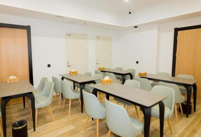 호텔 Greentree Inn Express Henan Xinyang Huaibin County