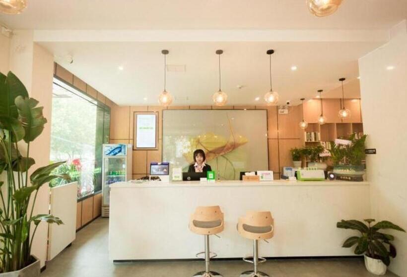 호텔 Greentree Inn Express Henan Xinyang Huaibin County