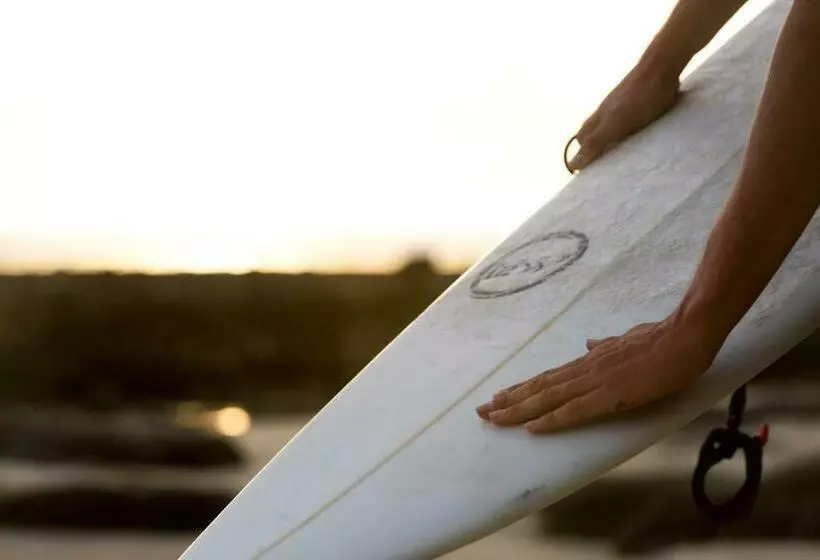 Retkeilymaja Batu Rundung Surf Resort