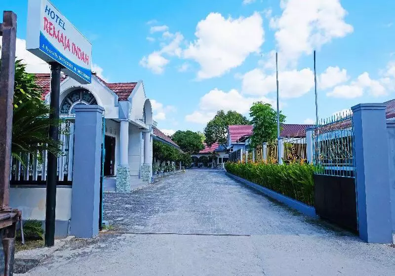 Collection O 91046 Hotel Remaja Indah Masamba