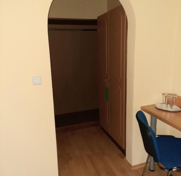 פנסיון Gasthof Sauer Gmbh