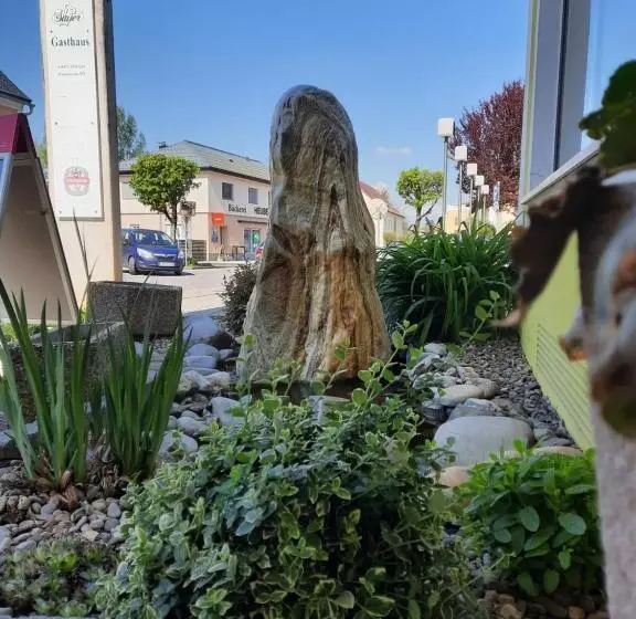 Majatalo Gasthof Sauer Gmbh