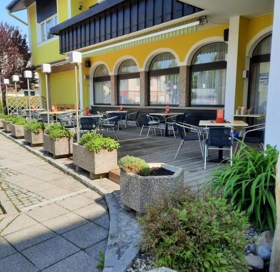 פנסיון Gasthof Sauer Gmbh