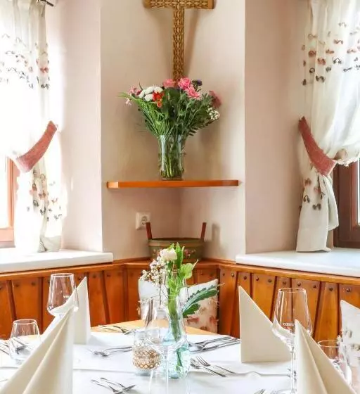 Majatalo Gasthof Sauer Gmbh