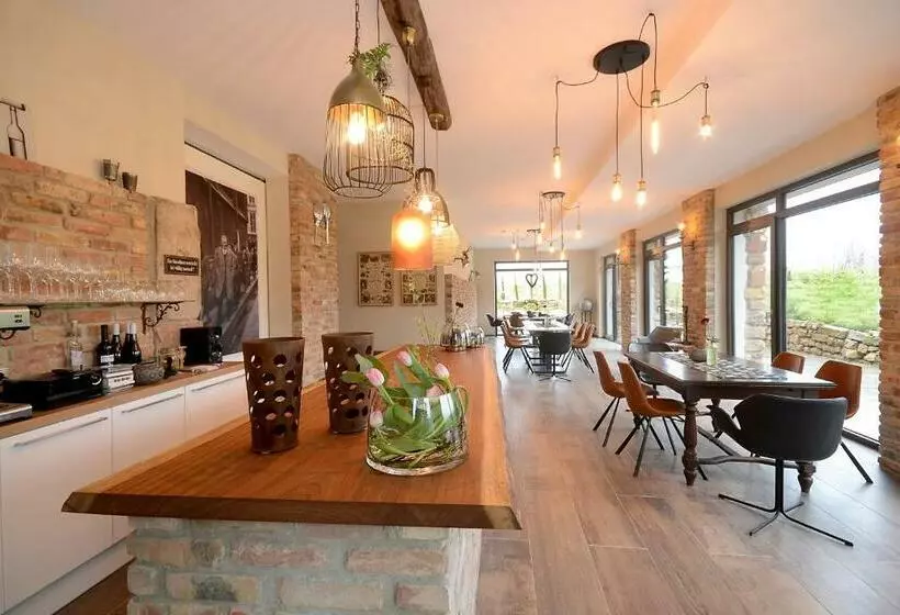 Majatalo Vinotel Dollt Kern