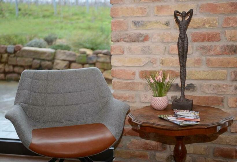 פנסיון Vinotel Dollt Kern