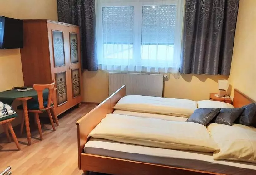 Retkeilymaja Gasthof Familie Hutter