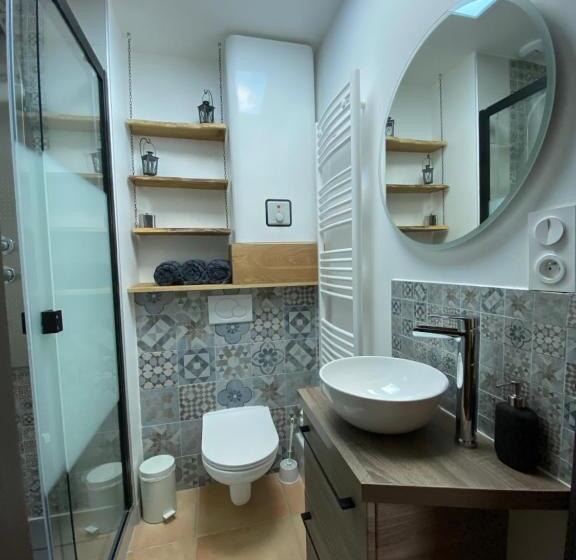 تختخواب و صبحانه Au Mas Retz De Jade