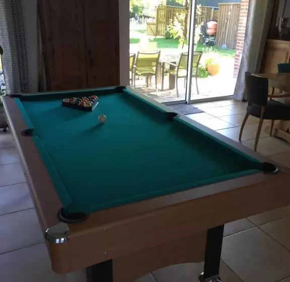 Aamiaismajoitus (B&B) Au Mas Retz De Jade