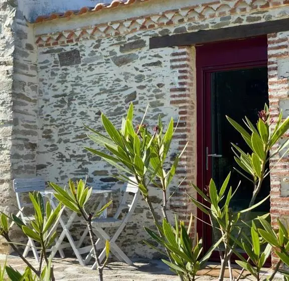 Aamiaismajoitus (B&B) Au Mas Retz De Jade