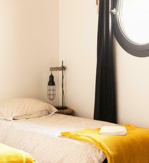 مبيت وإفطار Aux Secrets D Agathe