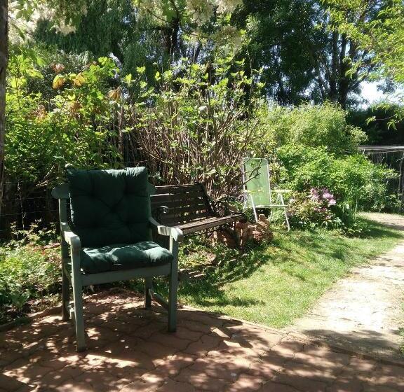 住宿加早餐  La Pie Qui Chante