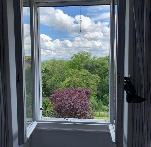 住宿加早餐  La Pie Qui Chante