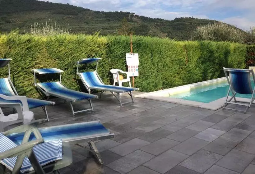 Casetta N.2 Con Piscina