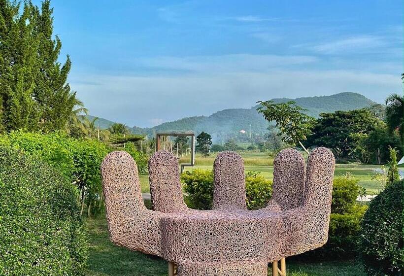 Hotel สต็อกโฮม เขาใหญ่