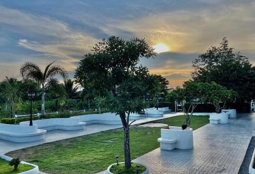 Hotel สต็อกโฮม เขาใหญ่