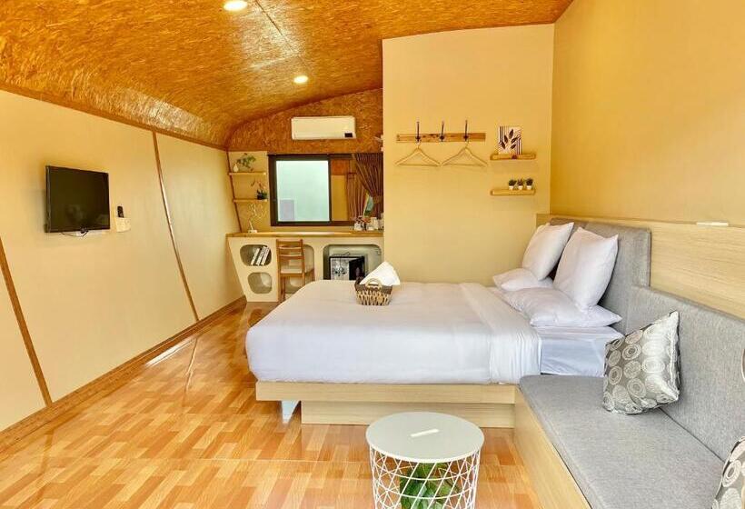 Hotel สต็อกโฮม เขาใหญ่