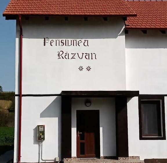 בית מלון כפרי Agropensiunea Răzvan