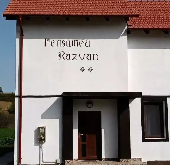 Hotelli Agropensiunea Răzvan