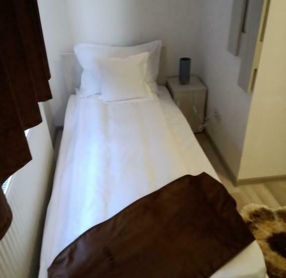 בית מלון כפרי Agropensiunea Răzvan