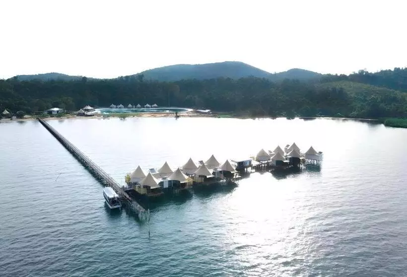 Kiki Beach Resort, Batam