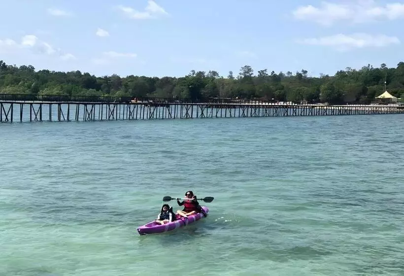 Kiki Beach Resort, Batam