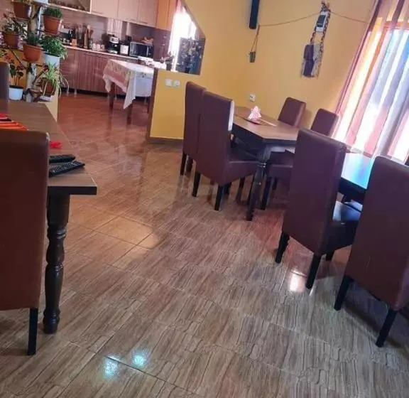 ペンション Cabana Creț