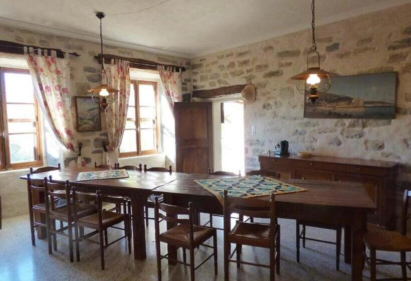 Пансион Le Relais Des Baronnies
