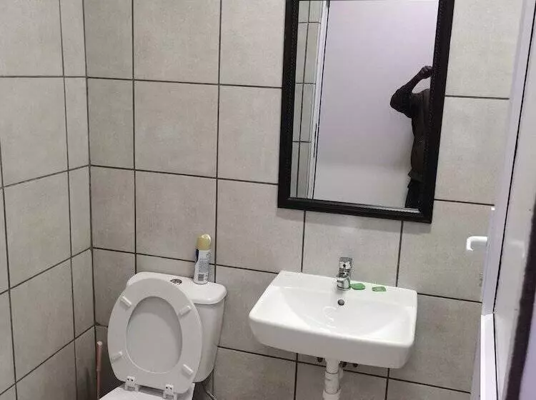 Majatalo Monument Western Guesthouse