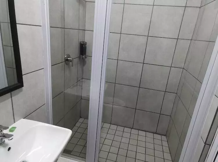 Majatalo Monument Western Guesthouse