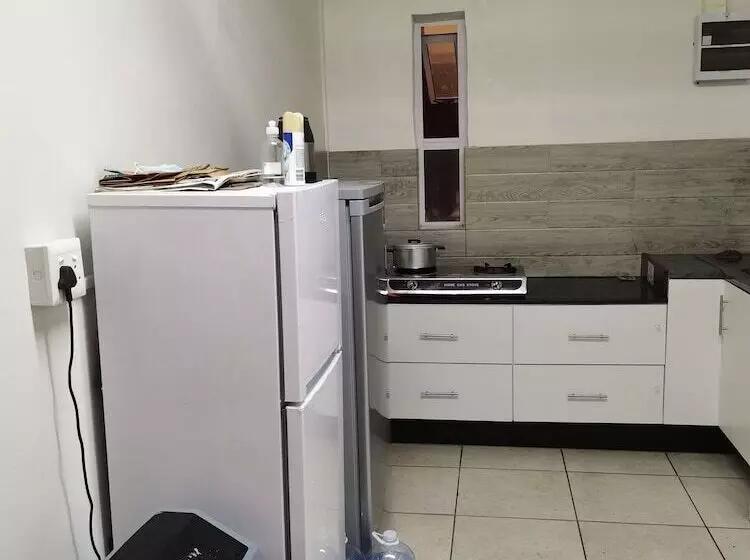 Majatalo Monument Western Guesthouse