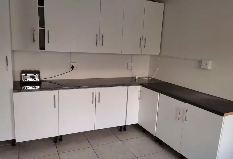 Majatalo Monument Western Guesthouse