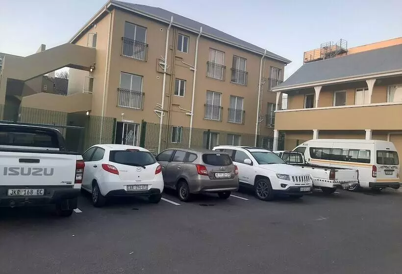 Majatalo Monument Western Guesthouse