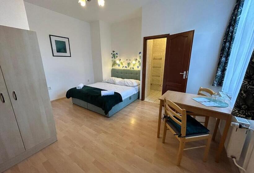 פנסיון Penzion Maják