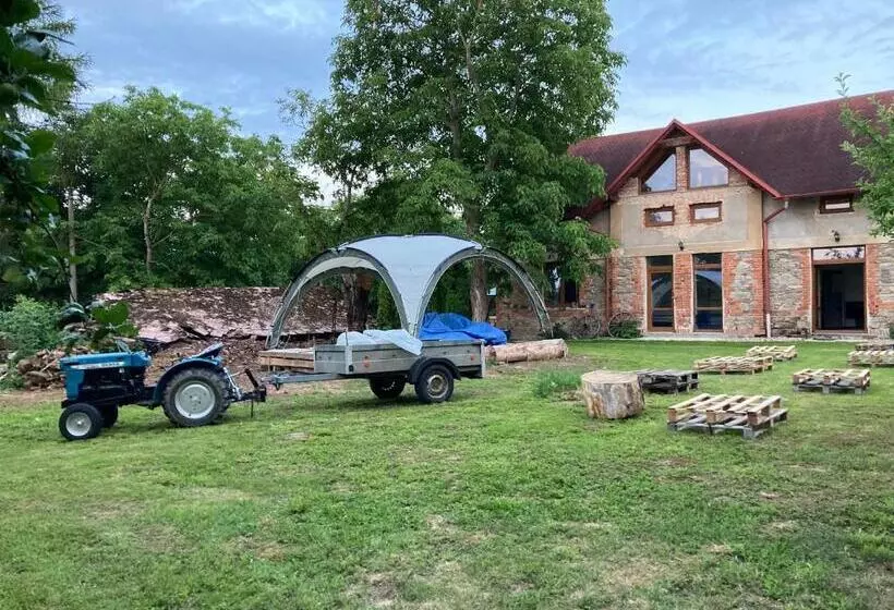 Majatalo Statek Polánka