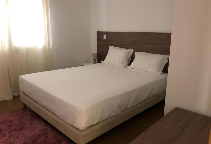 הוסטל Marqueses De Ferreira