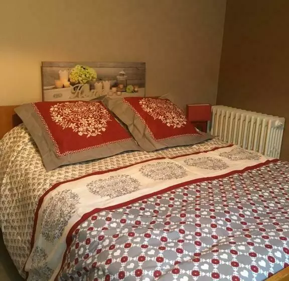 Aamiaismajoitus (B&B) Aux Portes D Aubrac Studio 2 Personnes