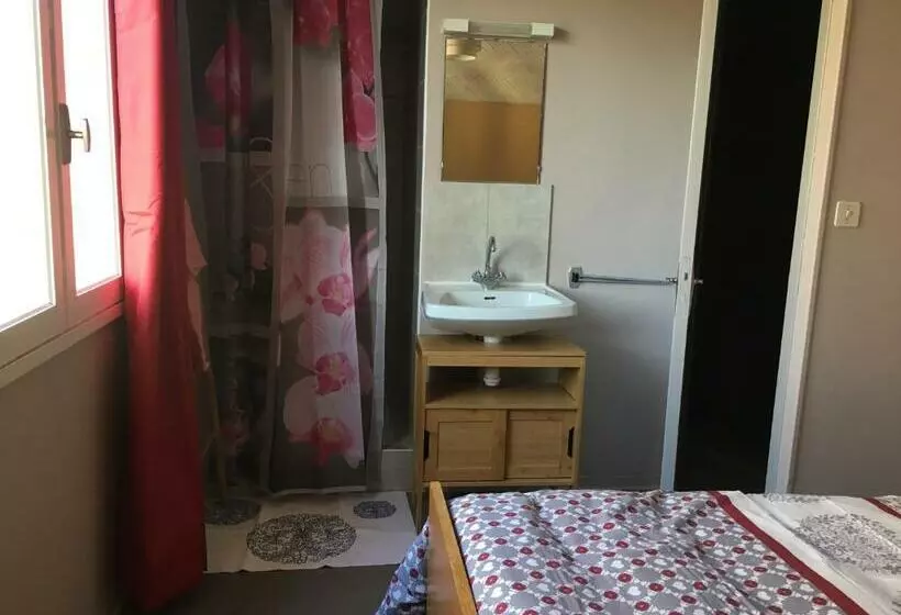 Aamiaismajoitus (B&B) Aux Portes D Aubrac Studio 2 Personnes