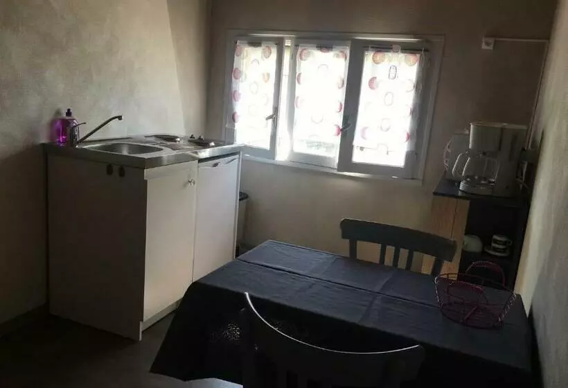 Aamiaismajoitus (B&B) Aux Portes D Aubrac Studio 2 Personnes