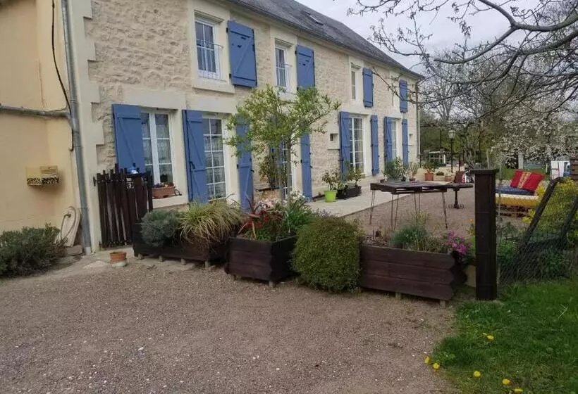 ベッドアンドブレックファースト Chambre D Hôtes Chez Léon Pour 1 à 4 Personnes