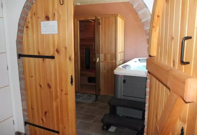 ベッドアンドブレックファースト Happy & Relax