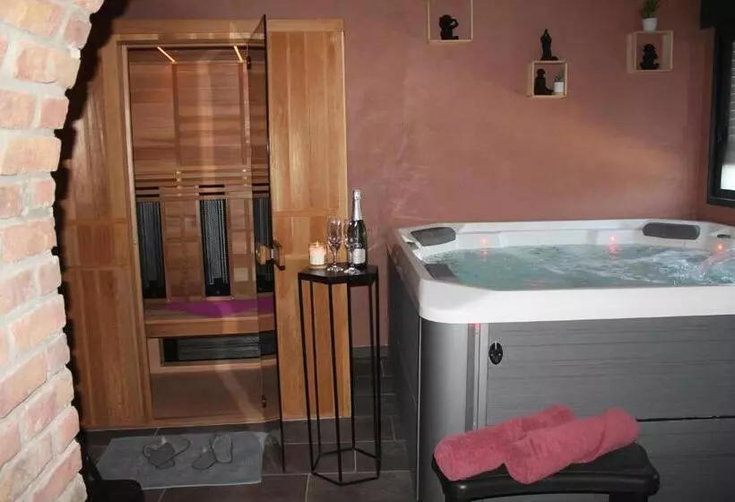 ベッドアンドブレックファースト Happy & Relax