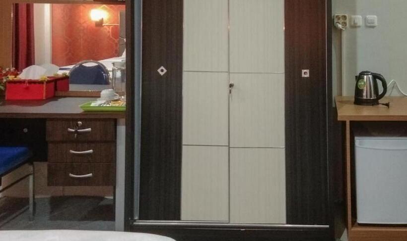 Edhotel Kusuma Atambua Mitra Reddoorz