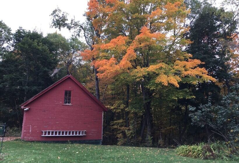 Guilford Bed And Breakfast