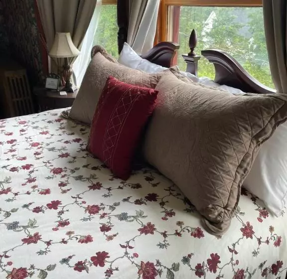 Guilford Bed And Breakfast