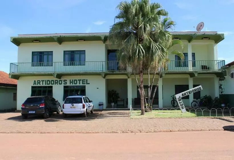 Hotelli Artidoros
