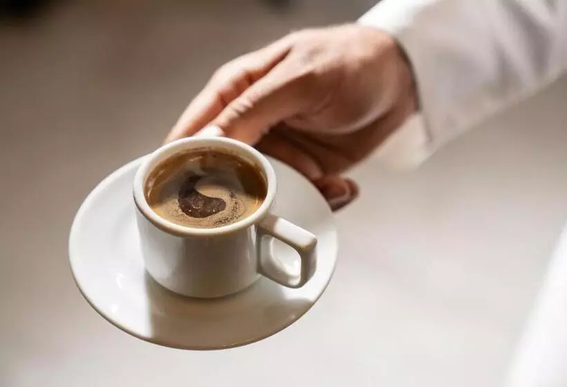 Hotelli Garden Millennium