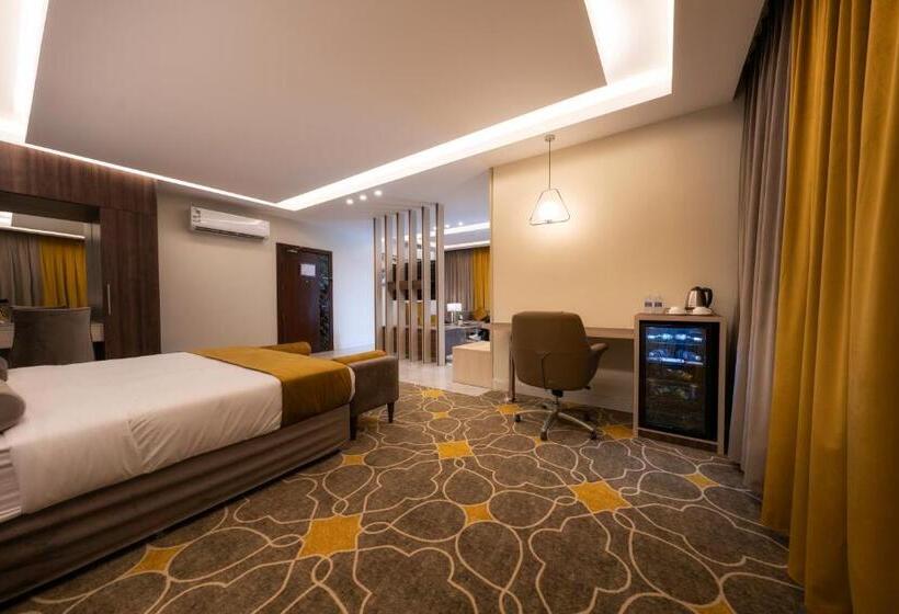 هتل Garden Millennium